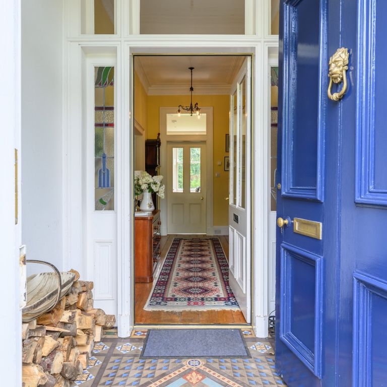 Property photo 3 of 29 Entrance