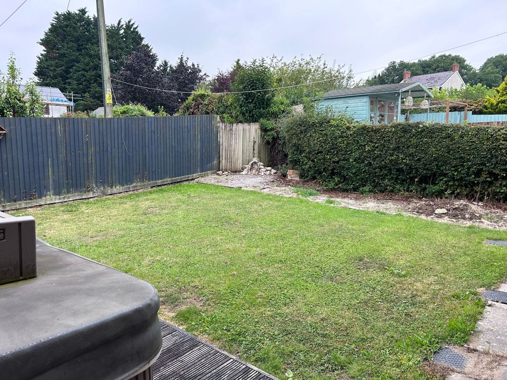 Property photo 2 of 32