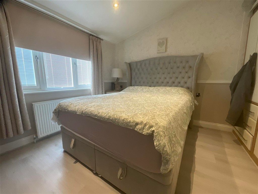 Property photo 1 of 12 Bedroom