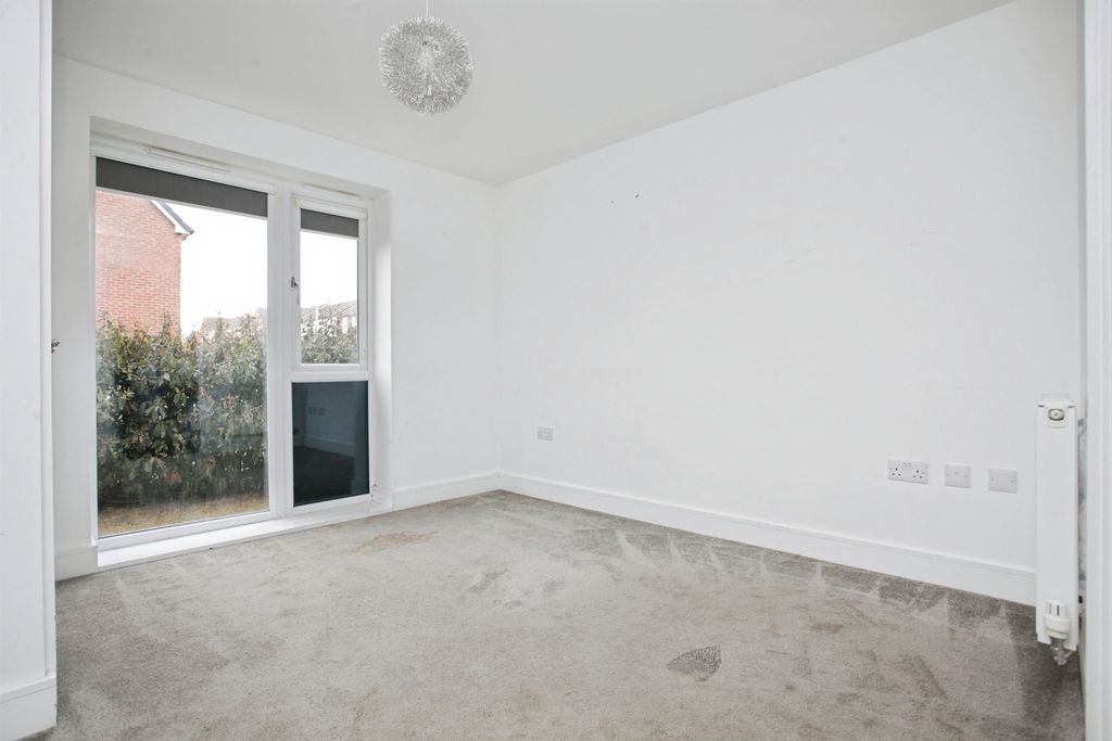 Additional image 13 of 2 bed flat for saleDoyle Close, Rugby CV21