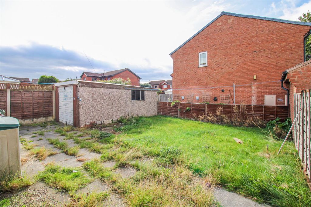 Property photo 3 of 8 Outside