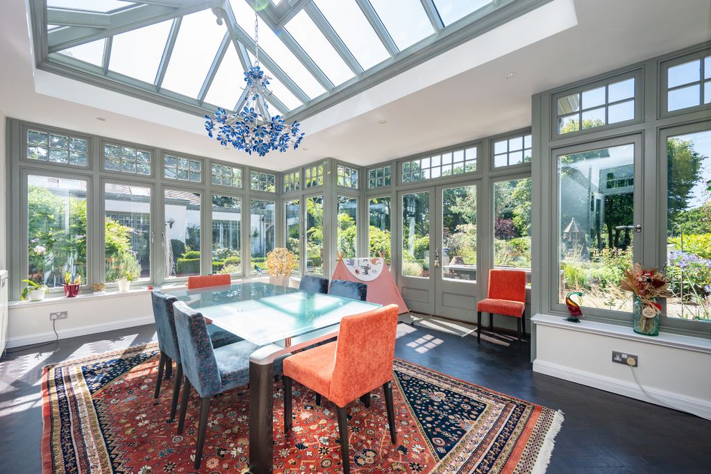 Property photo 2 of 30