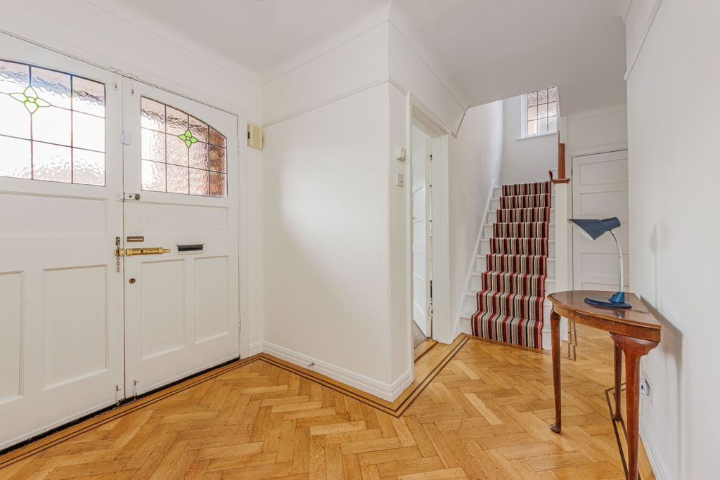 Property photo 2 of 29