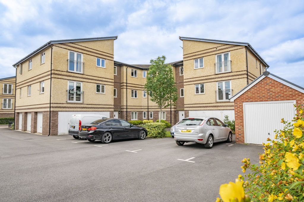 Property photo 1 of 16 Dsc03517