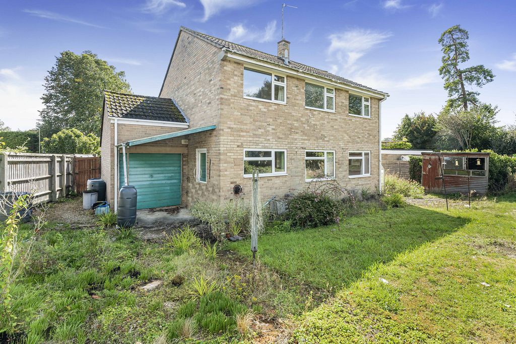 Property photo 2 of 20