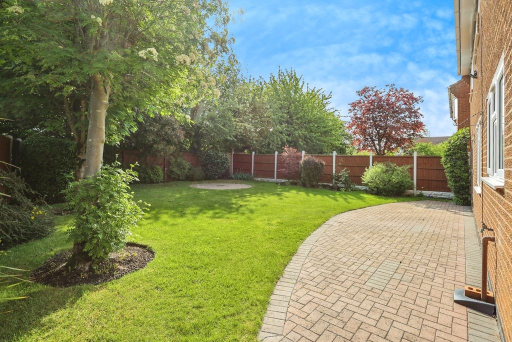Property photo 3 of 19 Photo