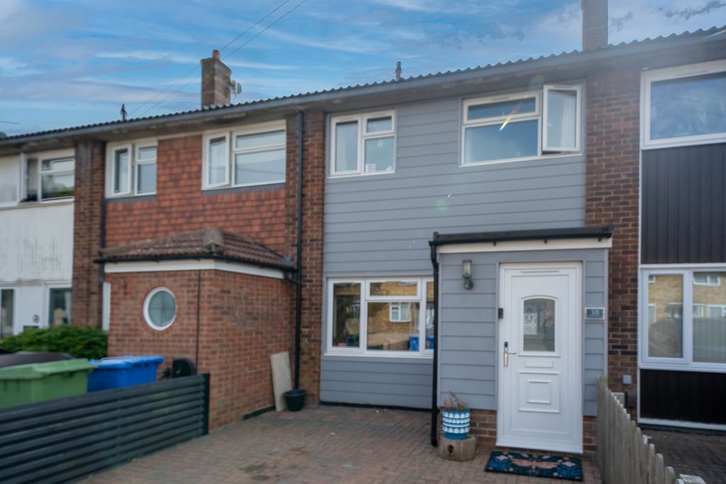 Property photo 2 of 18 Dsc00220-Hdr-Edit