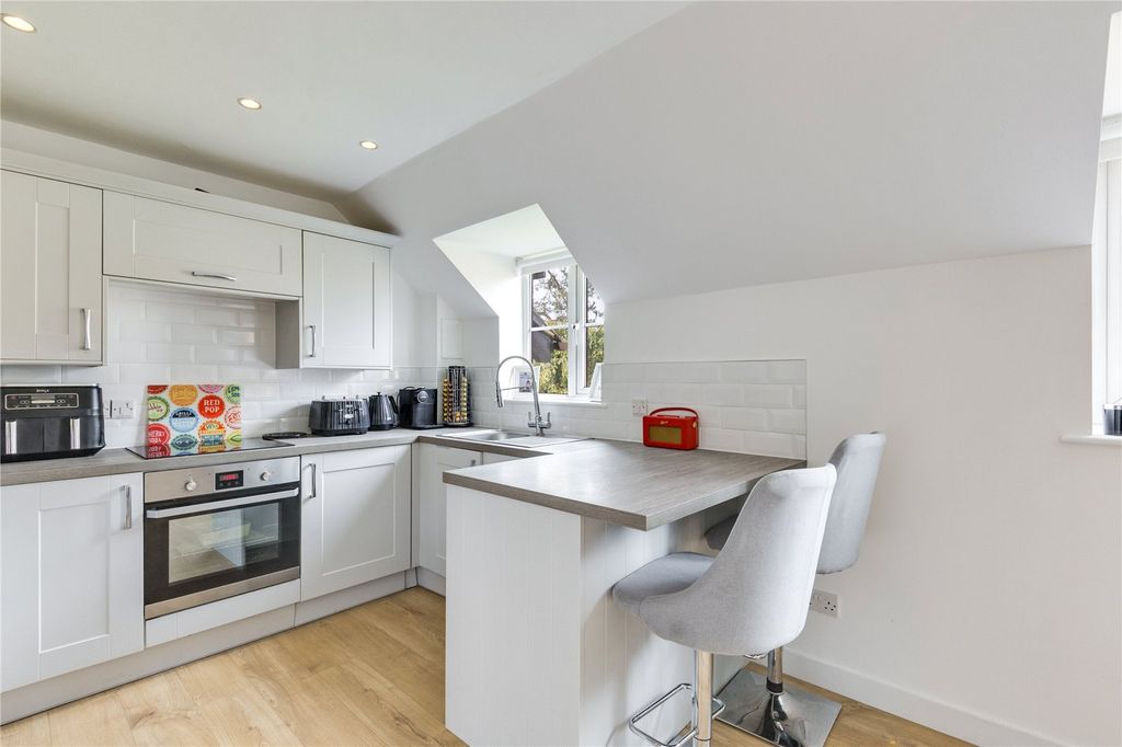 Property photo 1 of 12 Picture No. 24