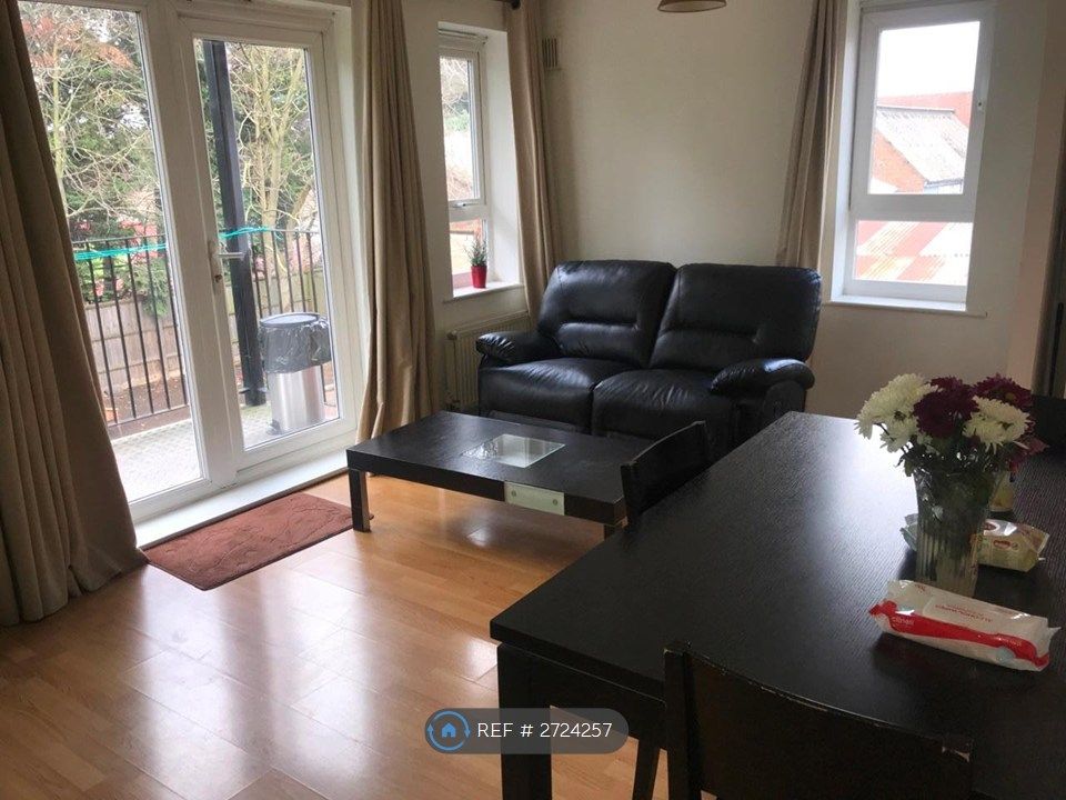 Property photo 1 of 6 Lounge