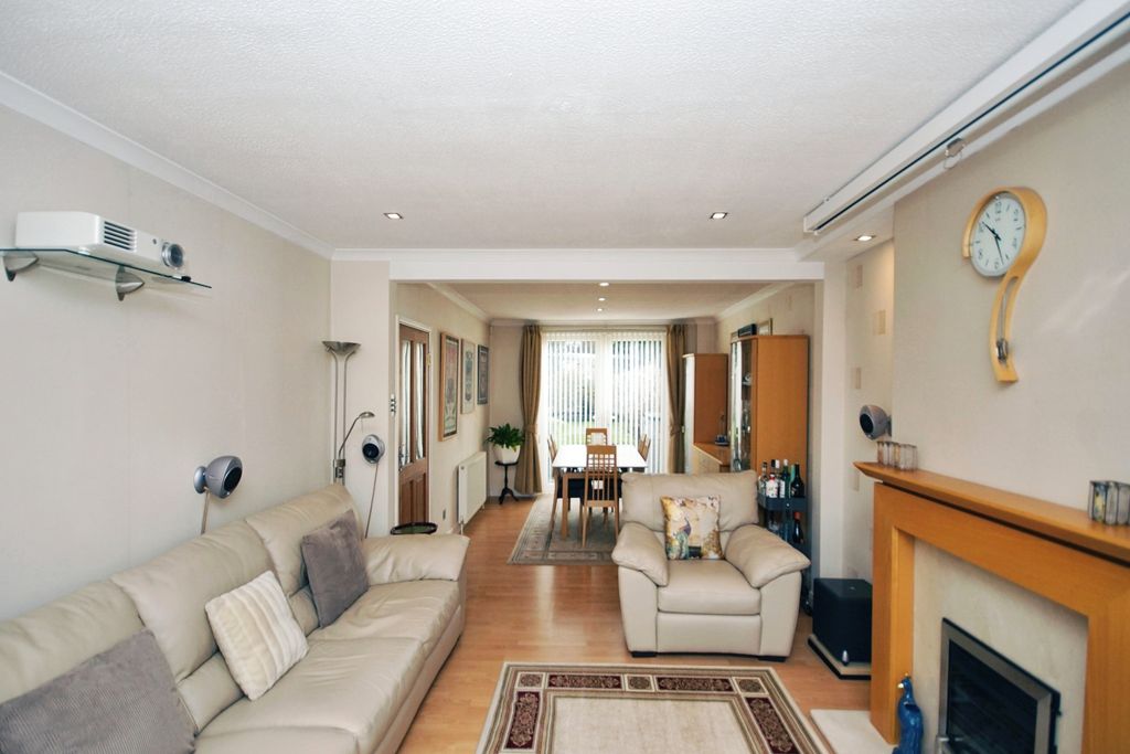 Property photo 3 of 17 Photography