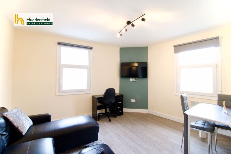 Property photo 1 of 6 Living Room