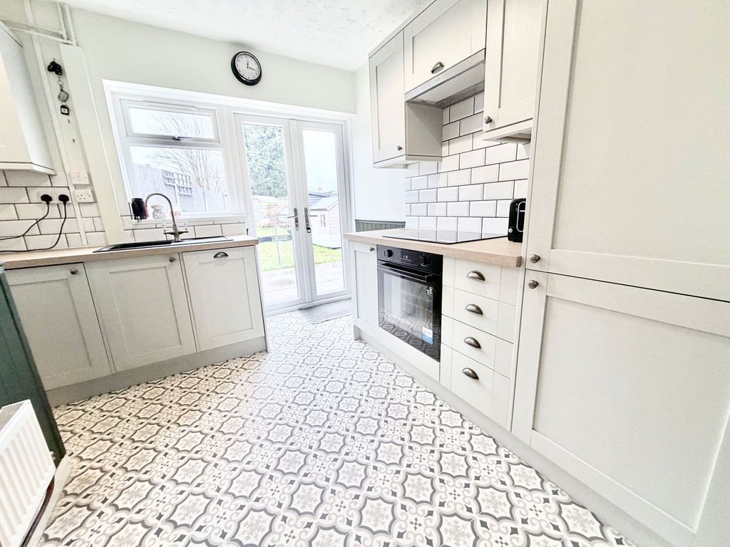 Property photo 3 of 23