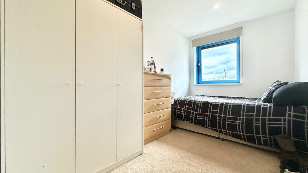 Property photo 3 of 15 Picture No. 04