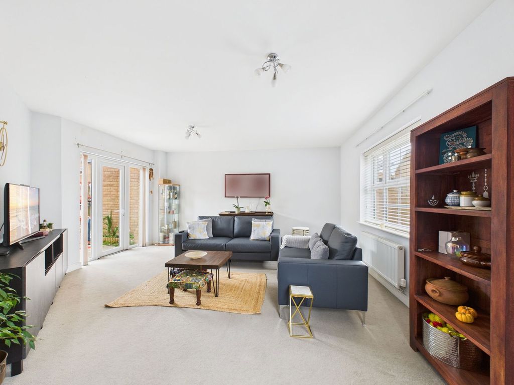 Property photo 3 of 14