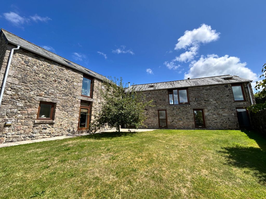 Property photo 2 of 30