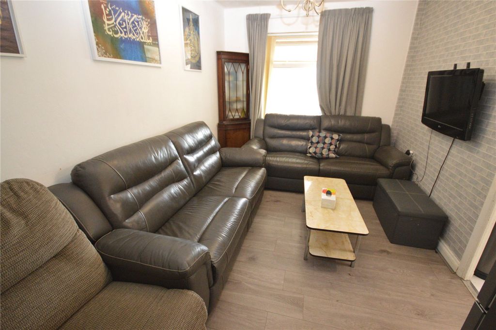 Property photo 2 of 16 Picture No. 09