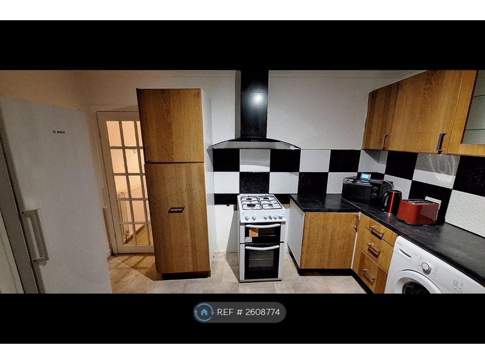 Property photo 1 of 31