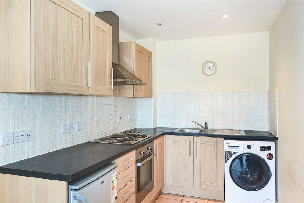 Property photo 2 of 5 Kitchen