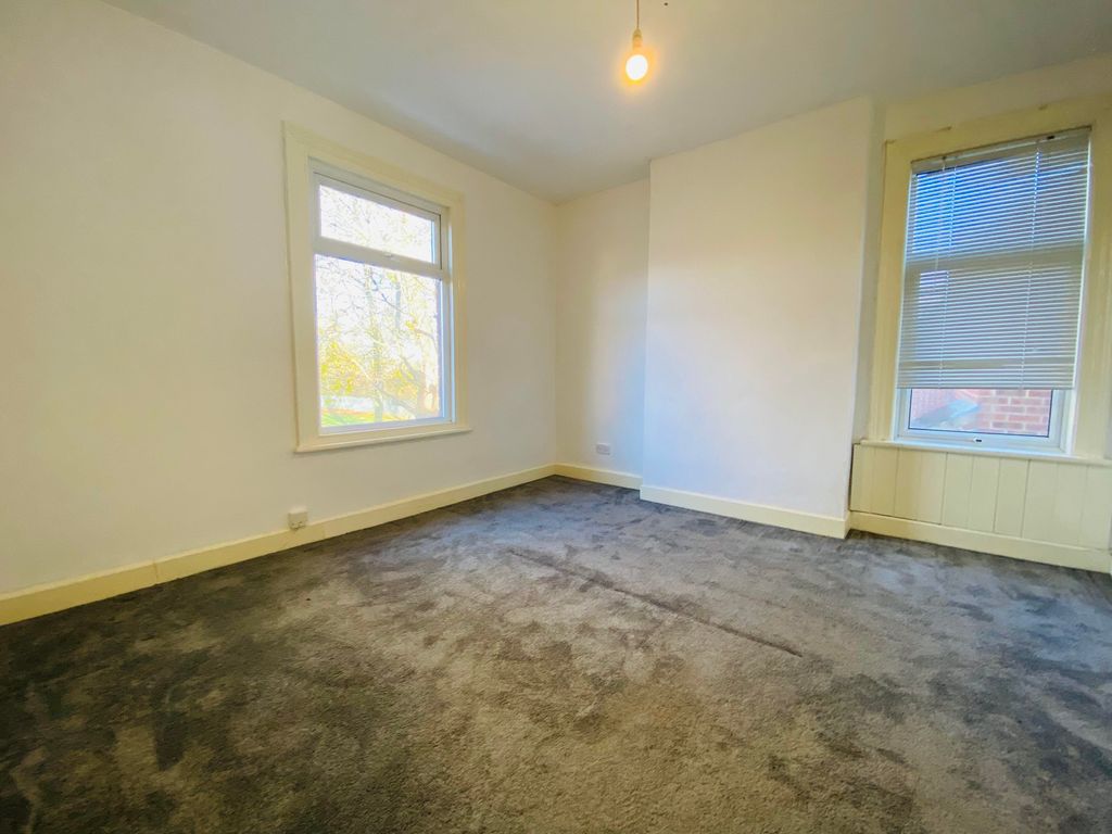 Property photo 3 of 5 Bedroom