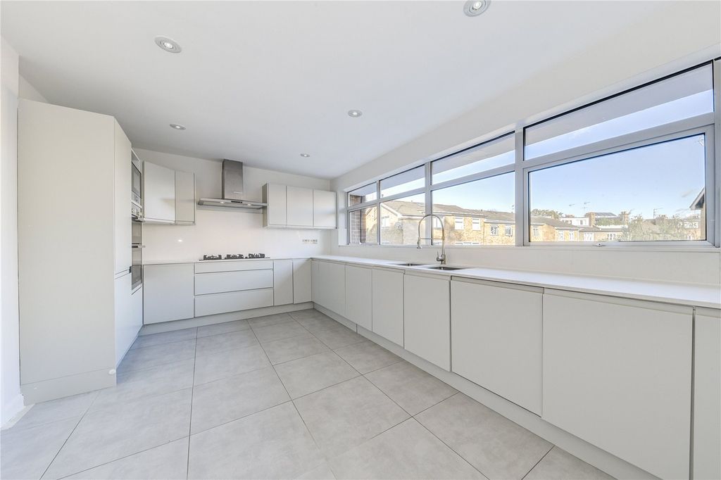 Property photo 2 of 16 Kitchen