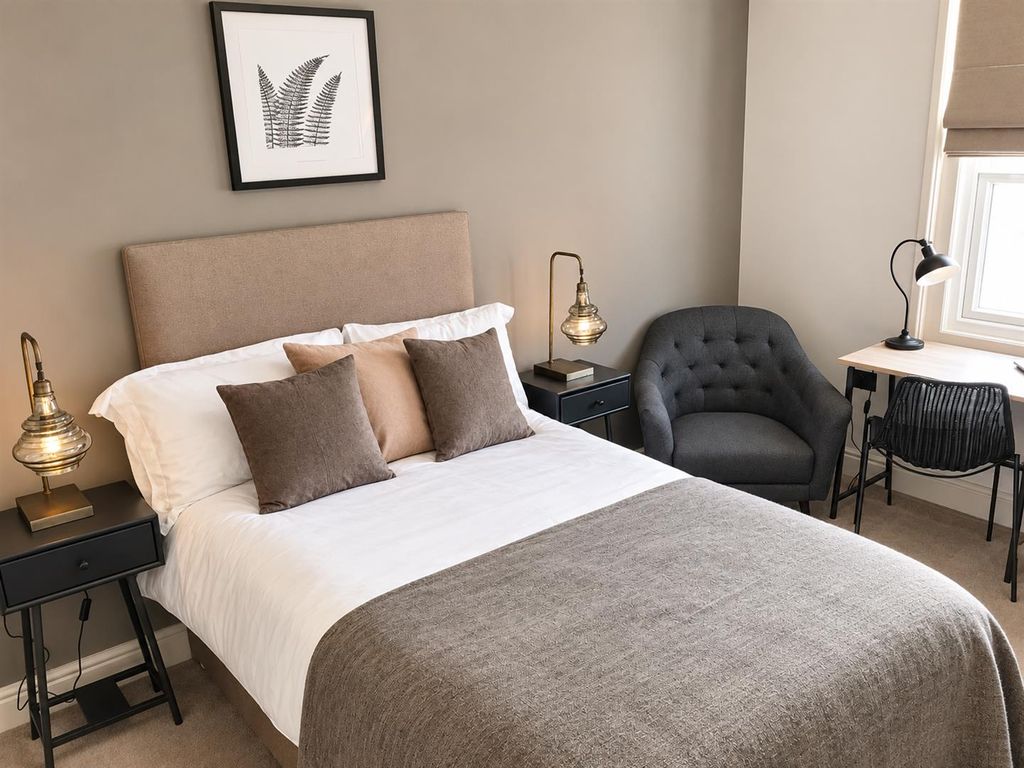 Property photo 1 of 5 Room Three & Ensuite