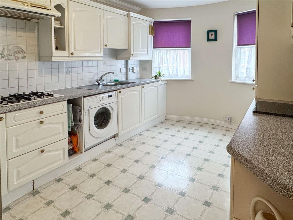 Additional image 5 of 1 bed flat for saleBeach Crescent, Littlehampton BN17