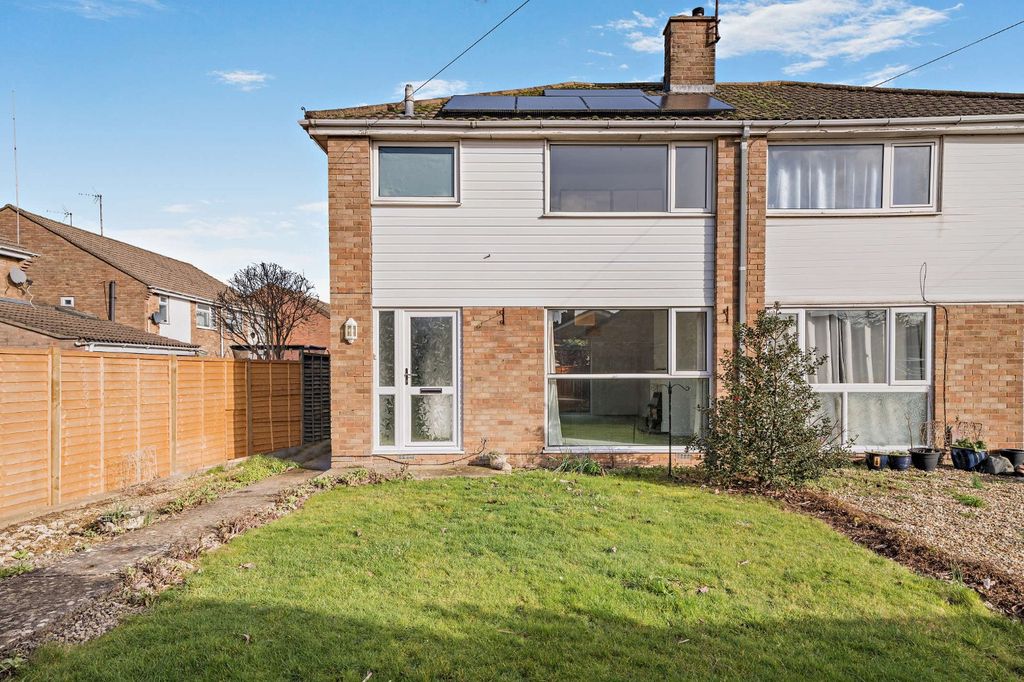 Property photo 2 of 27 Picture No. 52