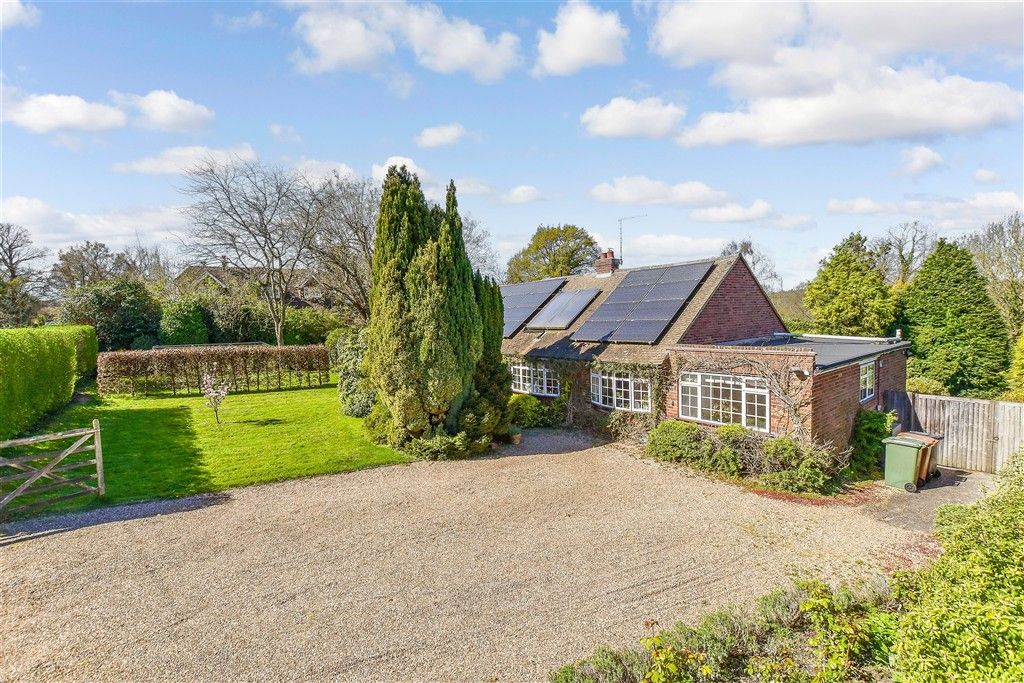 Property photo 1 of 24 External (Brochure)