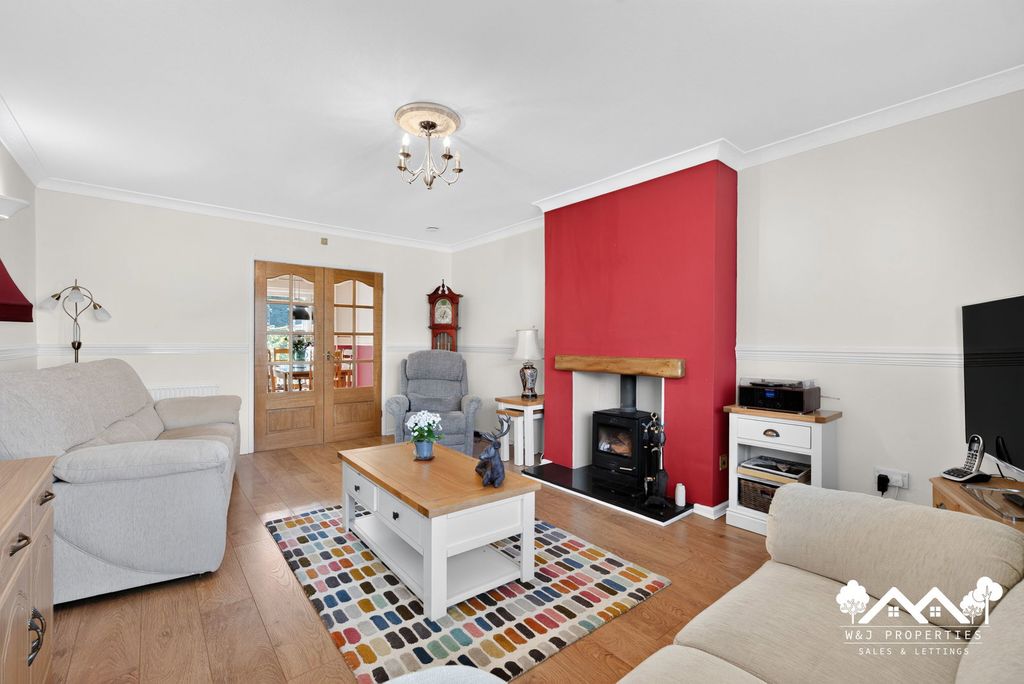 Property photo 2 of 29