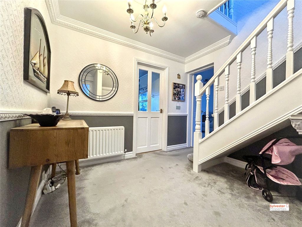 Property photo 3 of 32 Picture No. 18