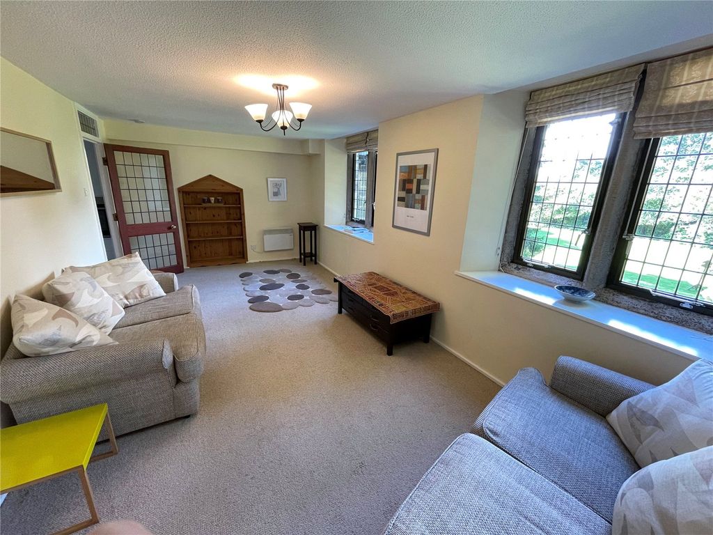 Property photo 2 of 6 Picture No. 15