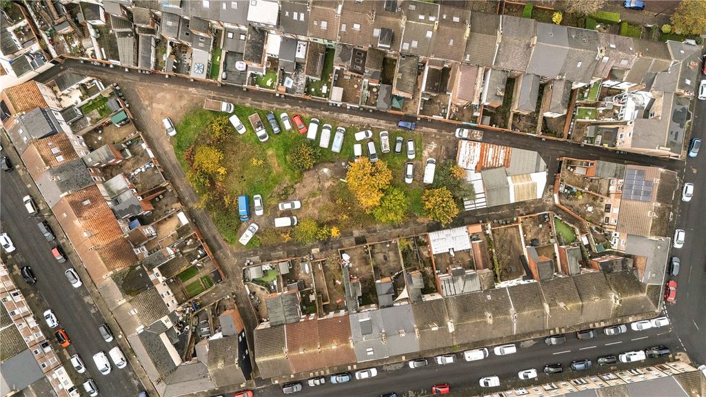 Property photo 1 of 10 Picture No. 12