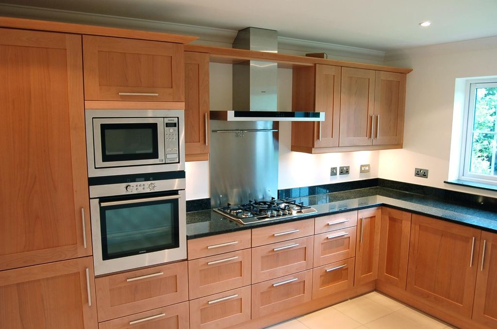 Property photo 2 of 5 Kitchen