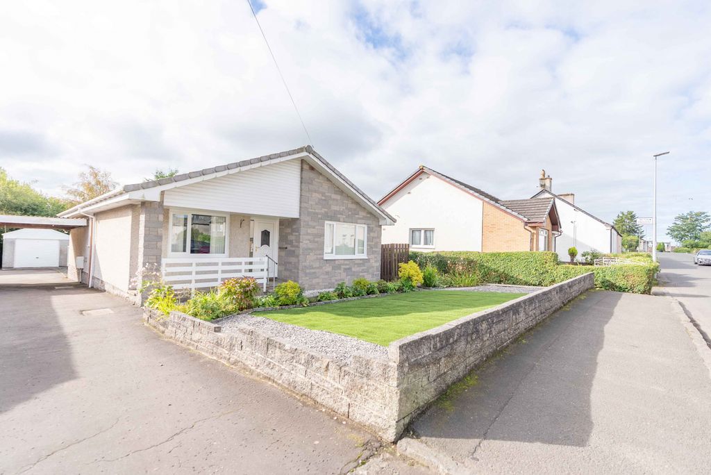 Property photo 1 of 27 4 Bedroom Detached Bungalow For Sale