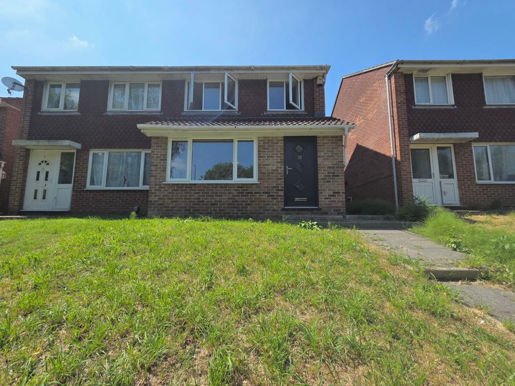 Property photo 1 of 10 Front