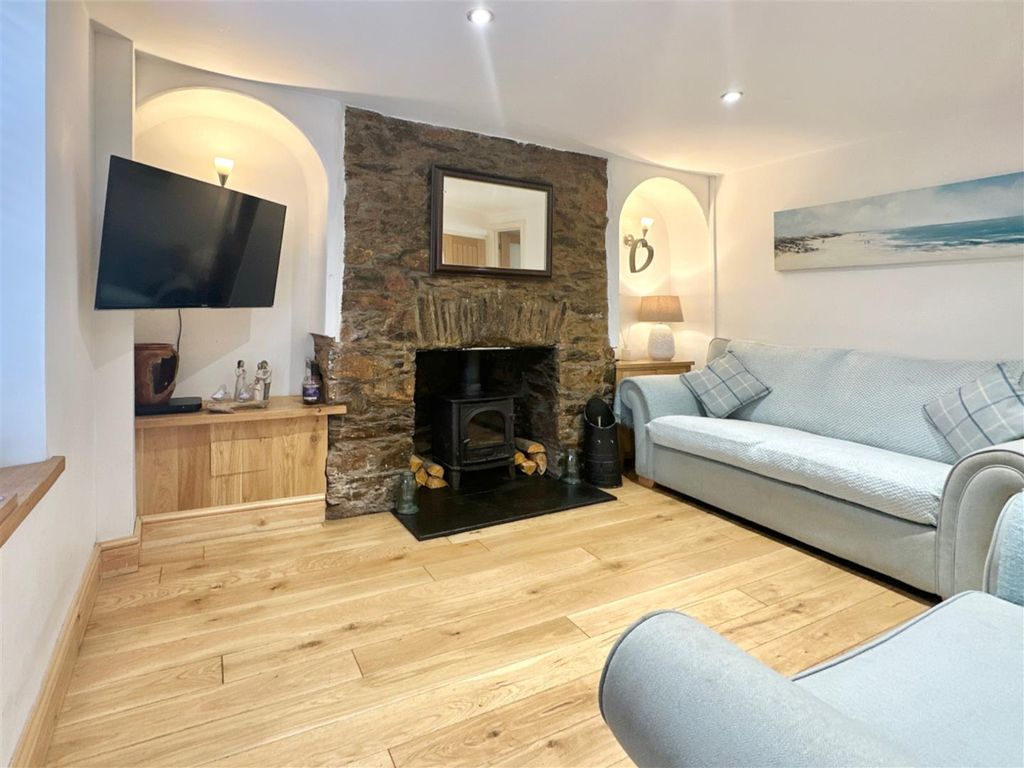 Property photo 2 of 19 Lounge From Entrance.Jpg