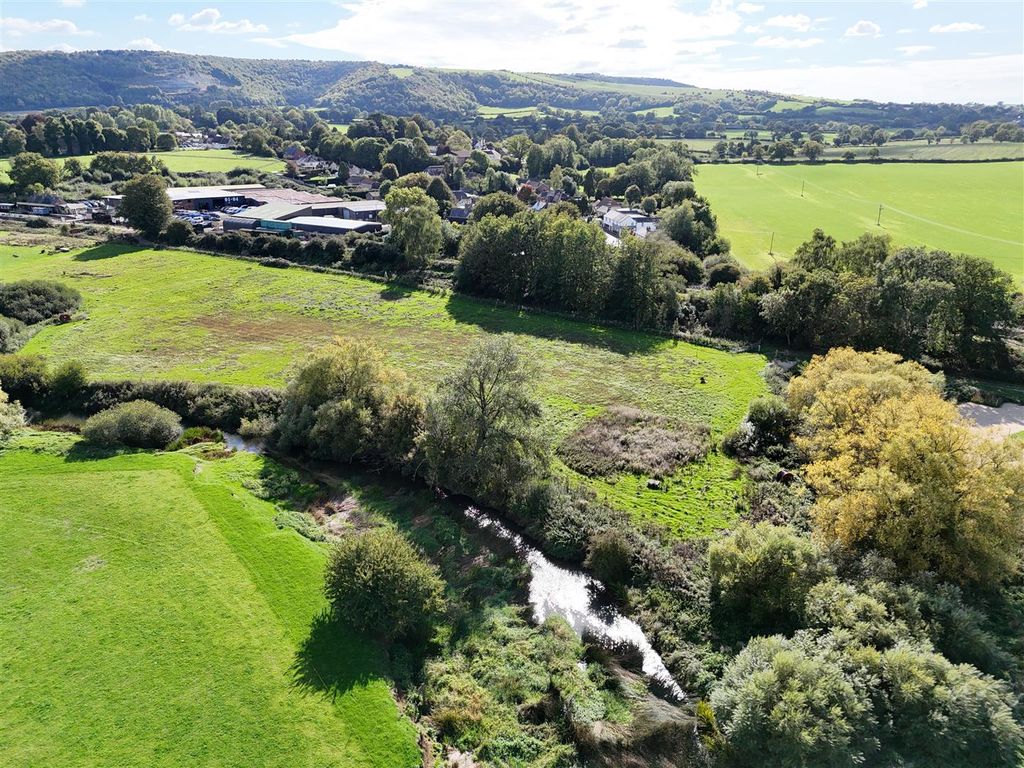 Property photo 1 of 8 Dji_20250923145828_0003_D.Jpg