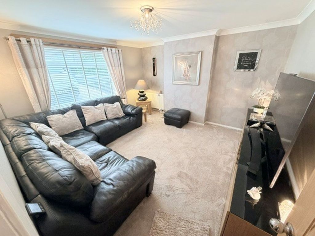 Property photo 3 of 24