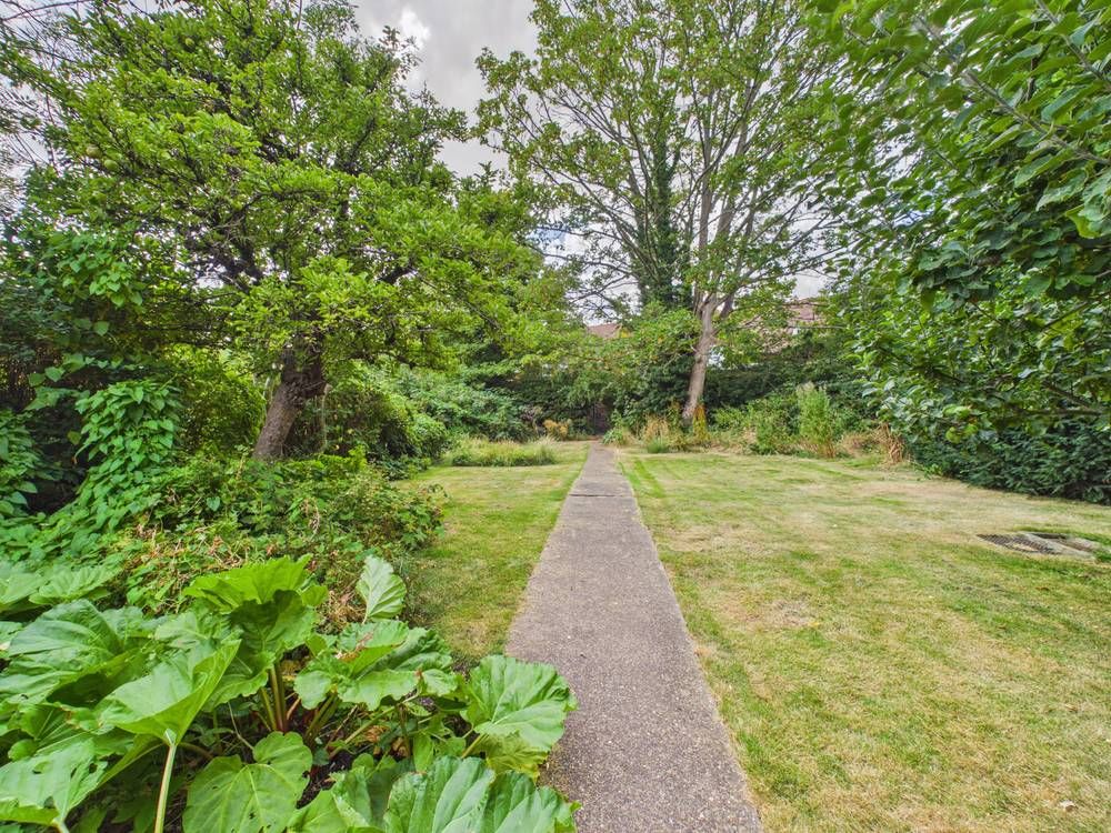 Property photo 3 of 20
