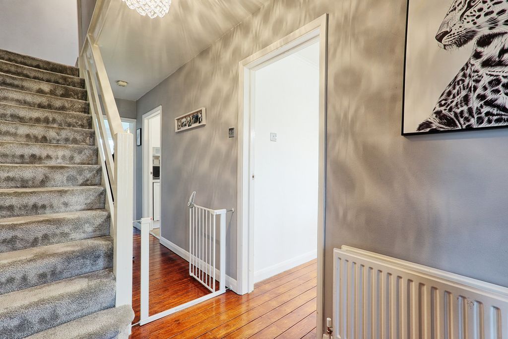 Property photo 2 of 22