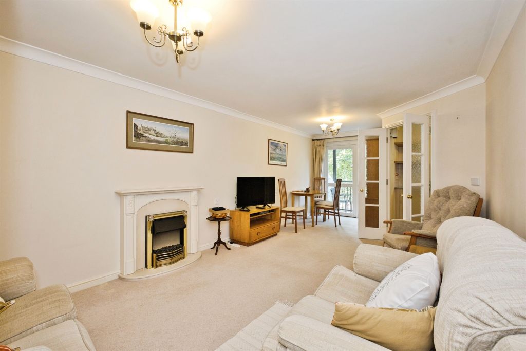 Property photo 2 of 11