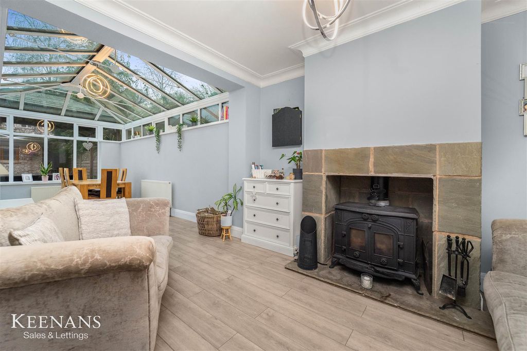 Property photo 3 of 47 4.Jpg