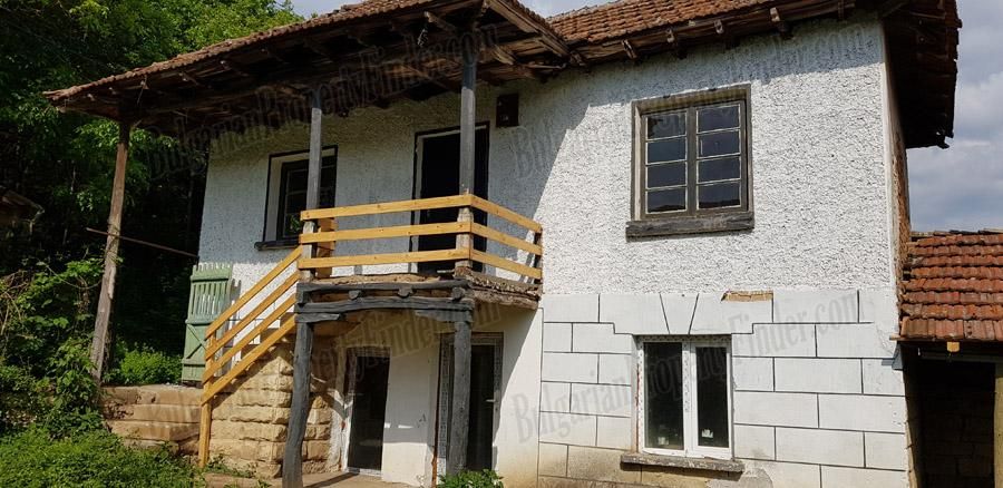 Property photo 3 of 6