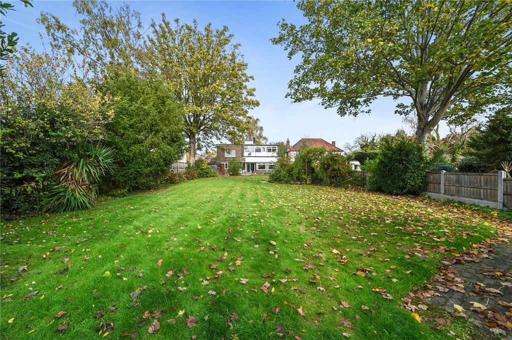 Property photo 3 of 22 Picture No. 24