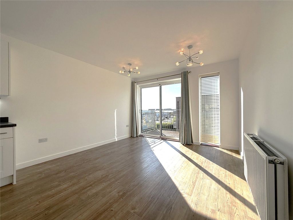 Property photo 3 of 7 Picture No. 20