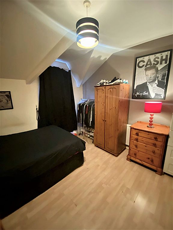 Property photo 1 of 3