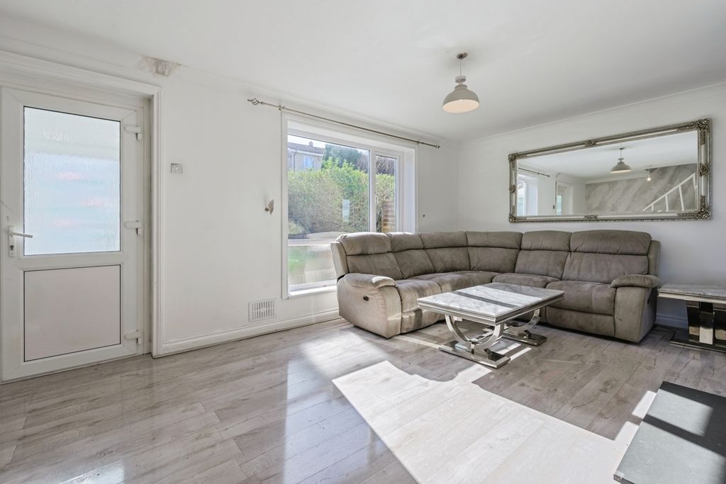 Property photo 2 of 20 Pbox-Img.Jpg