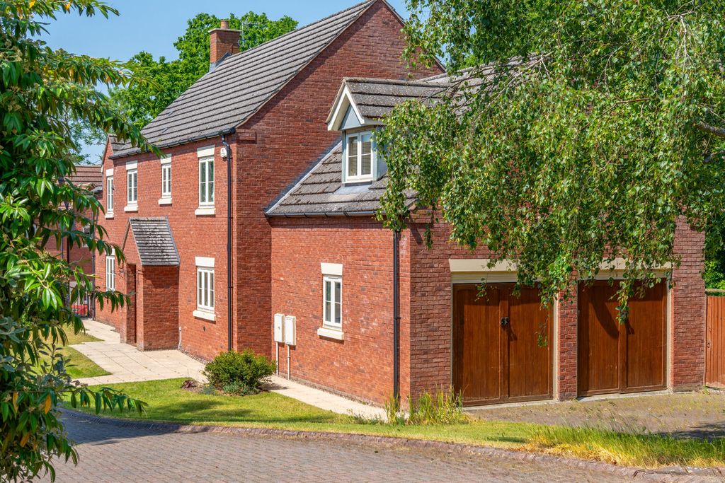 Property photo 2 of 48