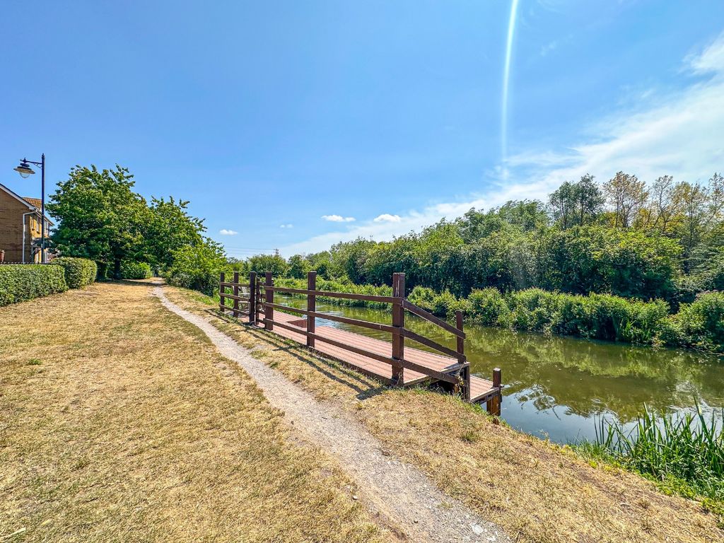 Property photo 2 of 25 5311483
