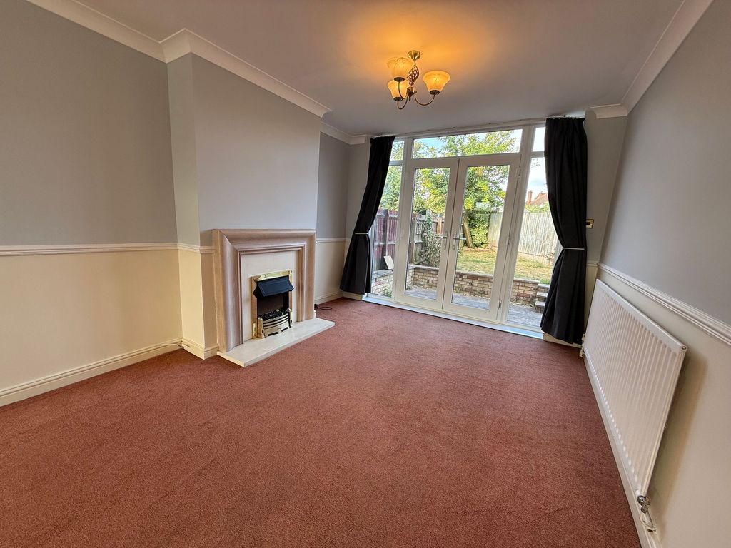 Property photo 2 of 23